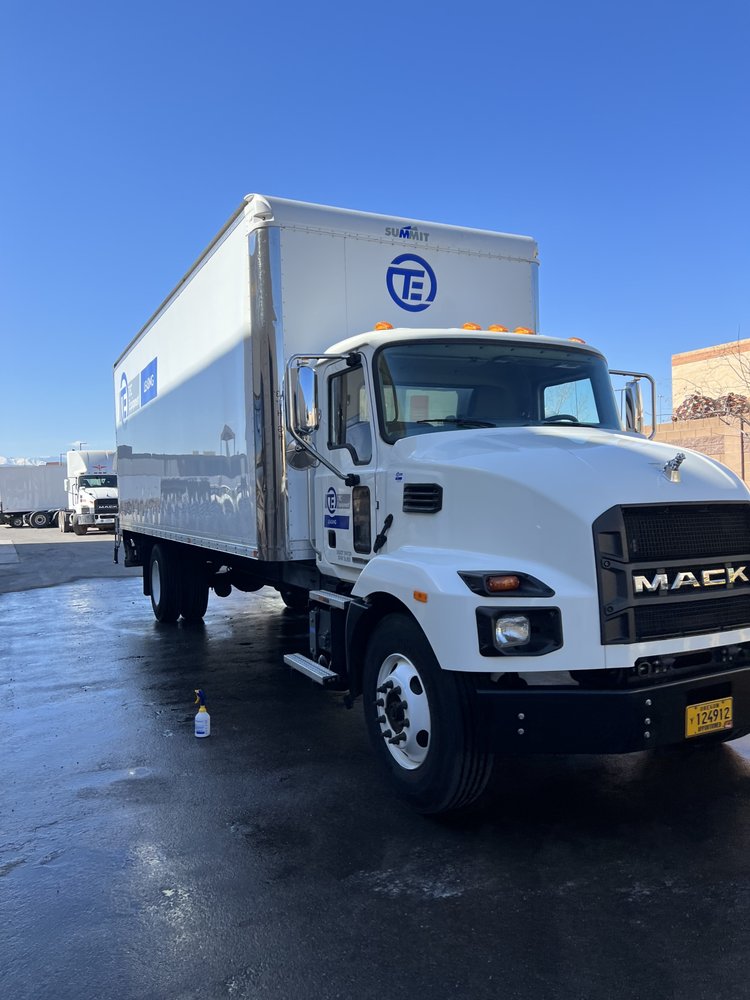 Box truck fleet wash clean and road-ready