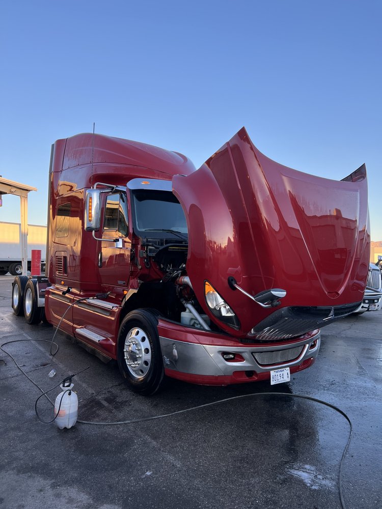 Mirror-finish detail wash semi-truck Las Vegas
